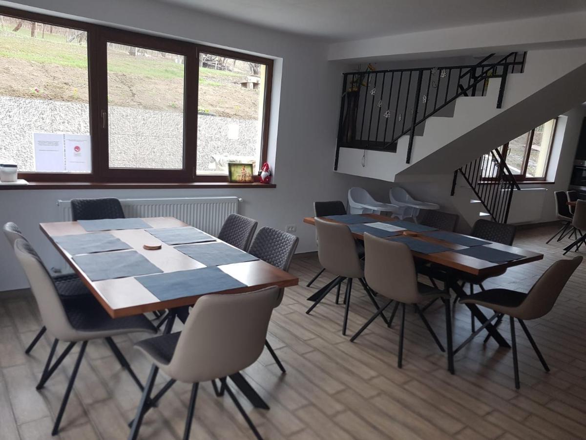 Viata La Tara Cerna Hotel Cerna  Eksteriør billede