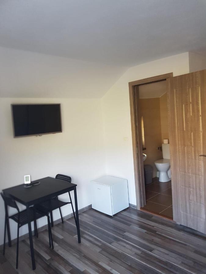 Viata La Tara Cerna Hotel Cerna  Eksteriør billede